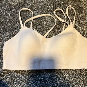 Lululemon sport bra Like a Cloud Bra *Light
Support. Brand new. Light pi…